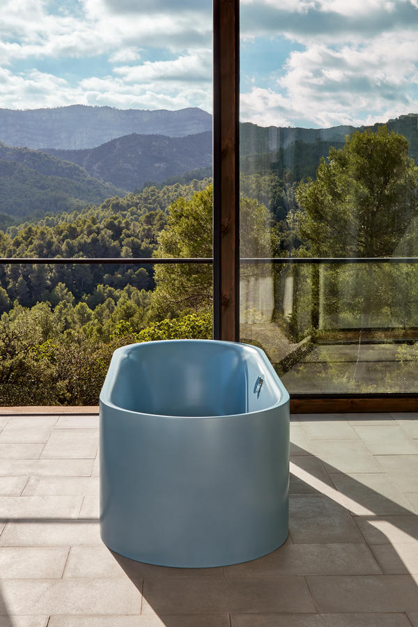 BetteLux Freestanding Bath Blue Satin